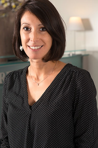 Equipe Sabrina Hallouin Bremens Associes Notaires Femme Collaborateur Immobilier Complexe Bailleurs Soci